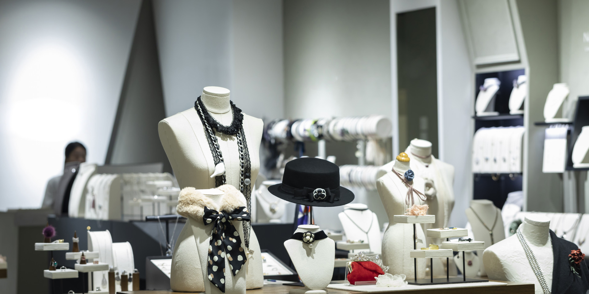 適合珠寶設(shè)計(jì)、加工倉儲、零售企業(yè)的管理軟件：珠寶行業(yè)SAP解決方案